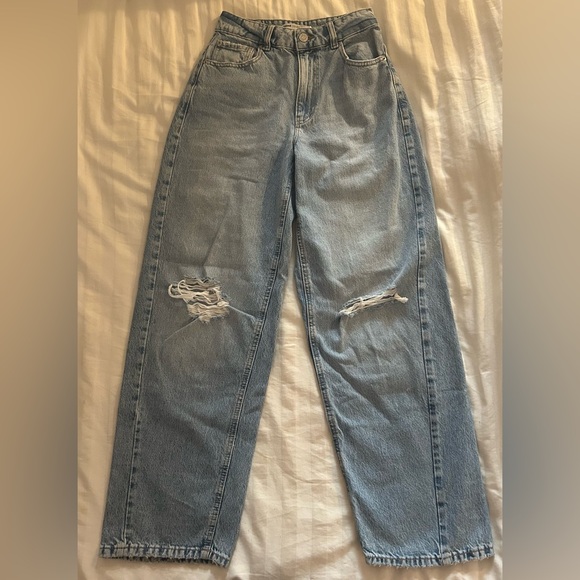 Garage Ripped Wide Leg High-Rise Jeans in Light Blue - Picture 2 of 7